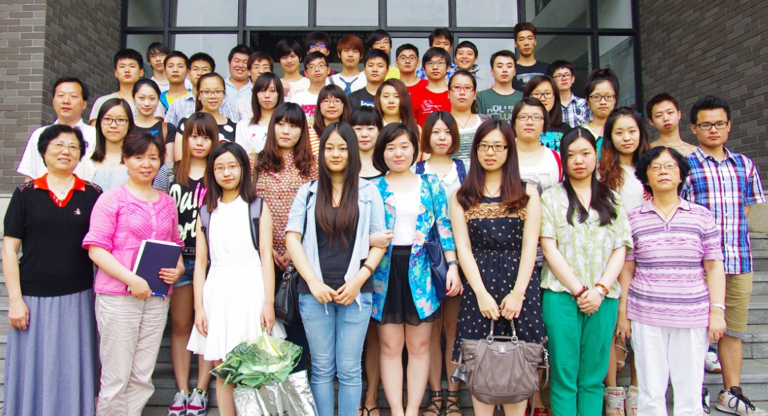 我院举行2010级赴塔大交流学生行前教育会议